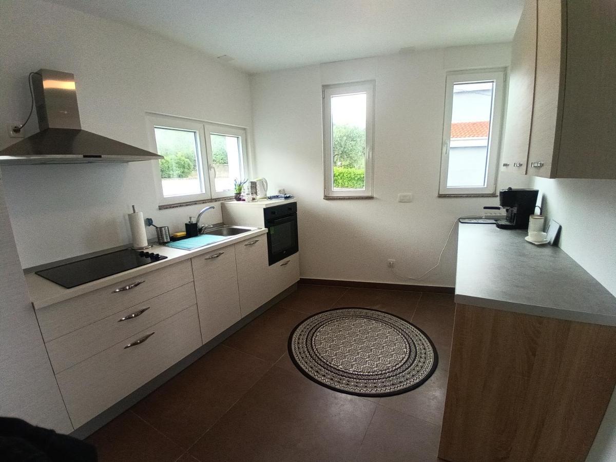 Searenity Pool Suite - Seafront Krmpote-Vodice المظهر الخارجي الصورة
